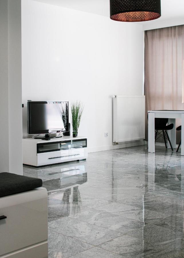 Apartament White-Niska Z Garazem Podziemnym Kielce Kültér fotó