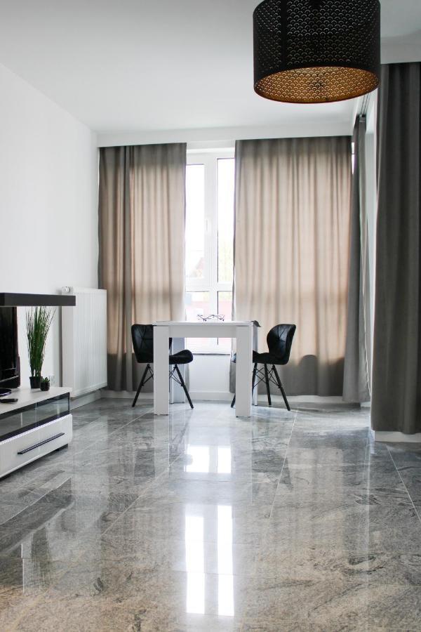 Apartament White-Niska Z Garazem Podziemnym Kielce Kültér fotó
